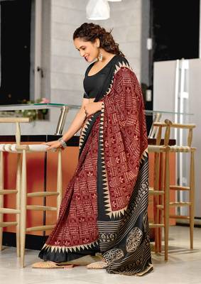 Maroon mulcotton hand print saree with unstitched blouse piece 2