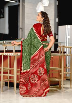 Green mulcotton hand print saree with unstitched blouse piece 3
