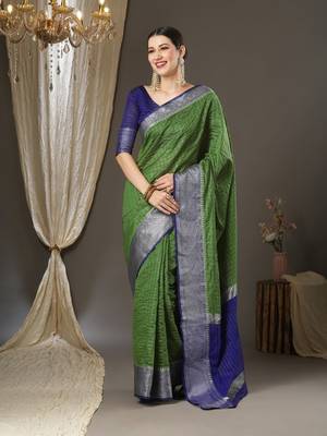 Green checks design silk blend saree with blouse piece 1