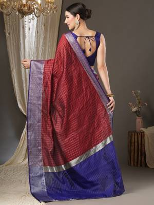 Maroon checks design silk blend saree with blouse piece 3