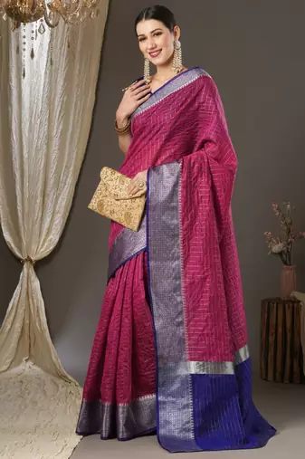 Pink checks design silk blend saree with blouse piece