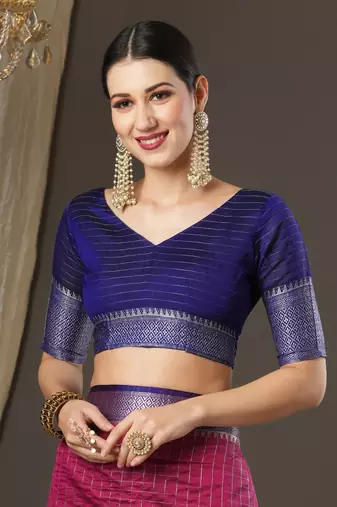 Pink checks design silk blend saree with blouse piece