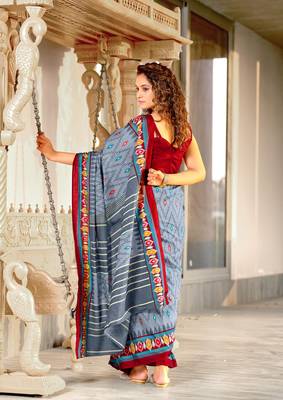 Grey mulcotton ikat print saree with unstitched blouse piece 3