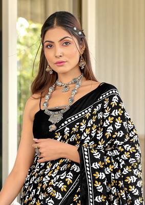 Black mulcotton hand block print saree with unstitched blouse piece 3