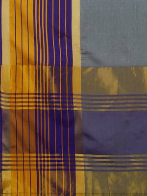 Grey border silk blend saree with contrast  blouse 5