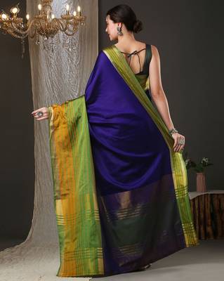 Blue border silk blend saree with contrast  blouse 3