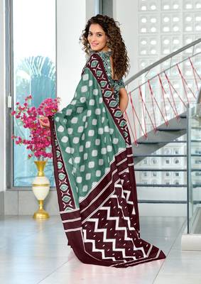 Green mulmul cotton hand block printed saree with printed blouse piece 3