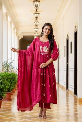 Stylish women haati embroidery anarkali kurta pant & dupatta set 1