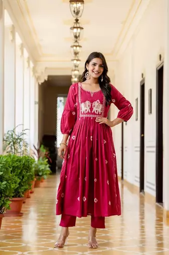 Stylish women haati embroidery anarkali kurta pant & dupatta set