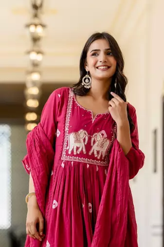 Stylish women haati embroidery anarkali kurta pant & dupatta set