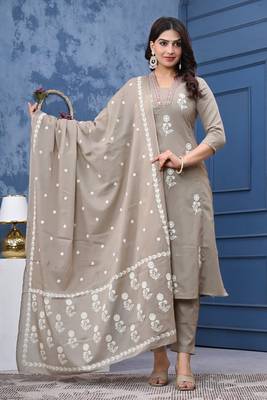 Stylish women cotton dorry embroidery long kurta pant & dupatta set 1