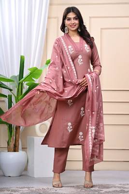 Stylish women cotton dorry embroidery long kurta pant & dupatta set 3