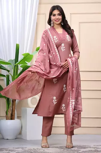 Stylish women cotton dorry embroidery long kurta pant & dupatta set