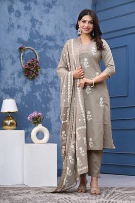 Stylish women cotton dorry embroidery long kurta pant & dupatta set 3