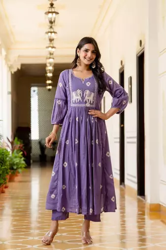 Stylish women haati embroidery anarkali kurta pant & dupatta set