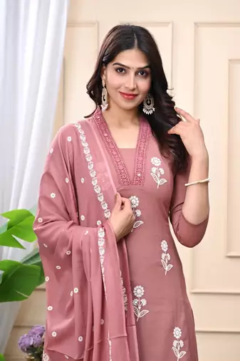 Stylish women cotton dorry embroidery long kurta pant & dupatta set