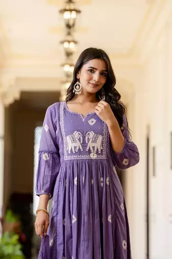 Stylish women haati embroidery anarkali kurta pant & dupatta set