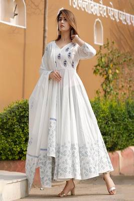 Stylish women anarkali kurta & dupatta set 1