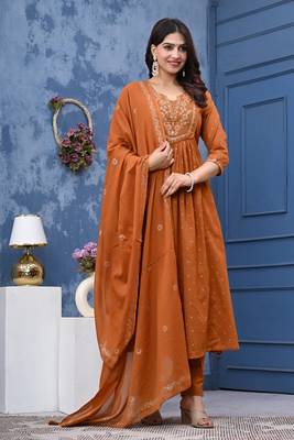 Stylish women dorry embroidery anarkali kurta pant & dupatta set 3