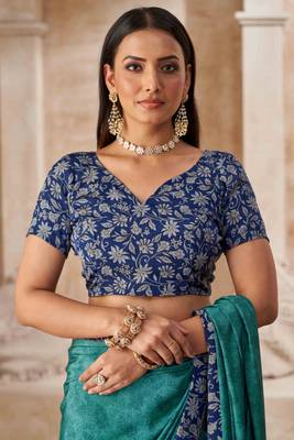 Sea green printed crepe silk saree with unstitched blouse piece 4