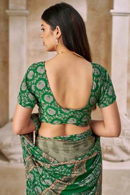 Green printed crepe silk saree with unstitched blouse piece 5