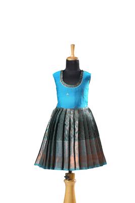 Green plain zari work banarasi copper twin leaf baby frock for kids 1