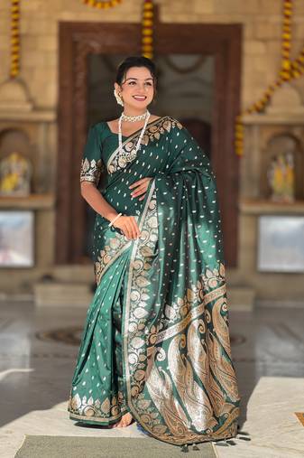 Green Banarasi silk blend saree with zari weaving Meenakari design