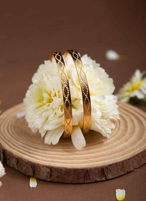Golden embossed bangle set 3