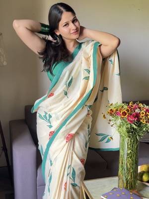 Cream hand block floral printed mul cotton saree with blouse 3