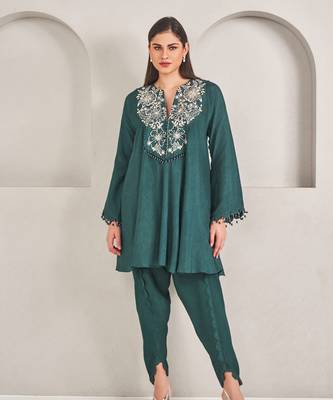 Emerald  green silk plain kurta with pant 1