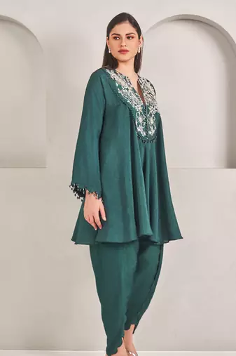 Emerald  green silk plain kurta with pant