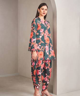 Emerald  green satin floral printed kurta with pant 2