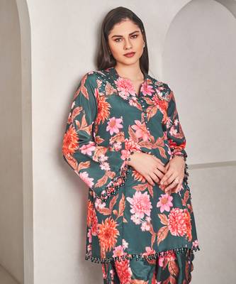 Emerald  green satin floral printed kurta with pant 3