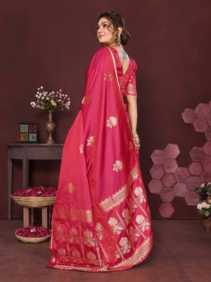 pink Satin silk floral motifs zari weaving banarasi saree 4