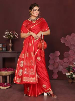 red Satin silk floral motifs zari weaving banarasi saree 5