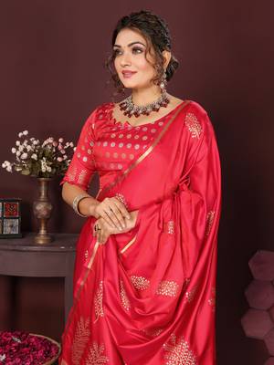 redise pink Satin silk floral motifs zari weaving banarasi saree 6