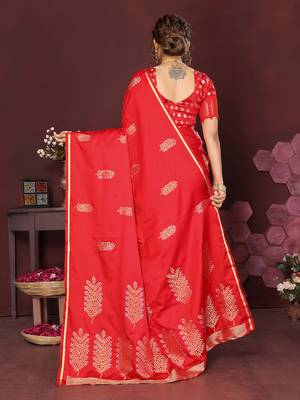 red Satin silk floral motifs zari weaving banarasi saree 4