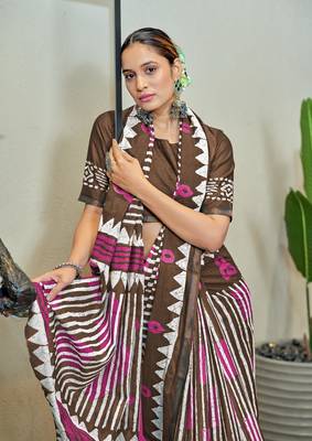 Brown mulmul cotton printed zari border saree with unstitched blouse piece 3