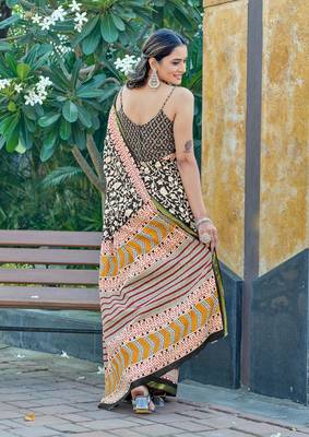 Black mulmul cotton printed zari border saree with unstitched blouse piece 2