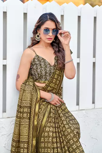 Green mulmul cotton printed zari border saree with unstitched printed blouse piece