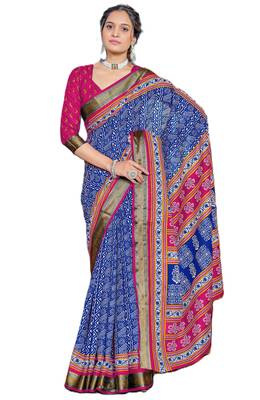 Blue cotton ajrakh print saree with contrast blouse piece 4