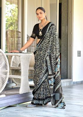 Black soft cotton hand block batik print saree with matching blouse piece-ready to wear 1