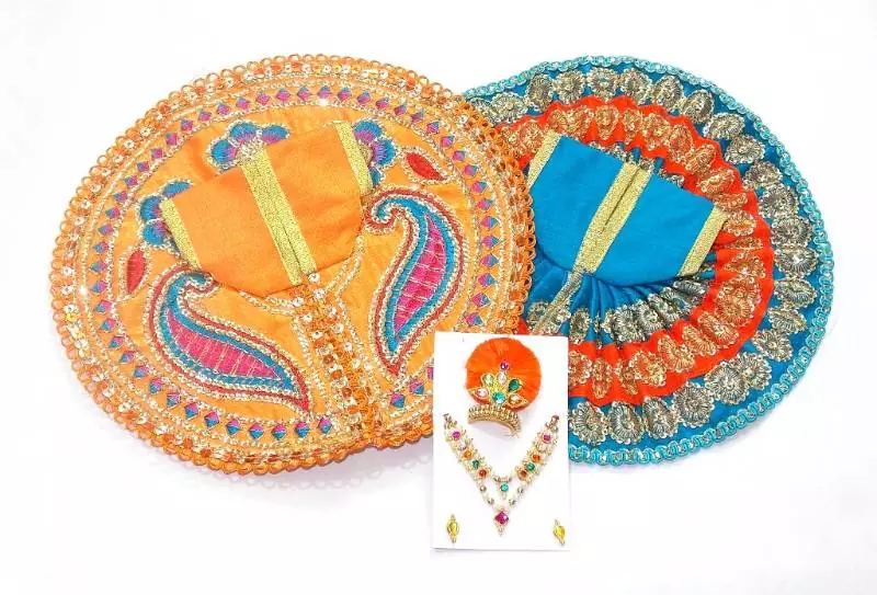 8'' Zari And Thread Work Poshak And Shringar