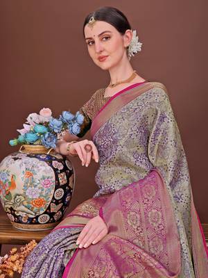 Purple zari woven silk blend saree 2
