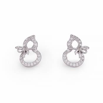 Stylish figure 8 shape studded cz silver plated stud earring for women and girls 2