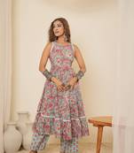 woman green pink printed flared kurta set