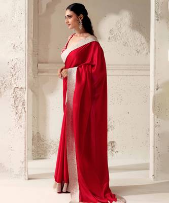 Red silk plain saree with gota Edging 4