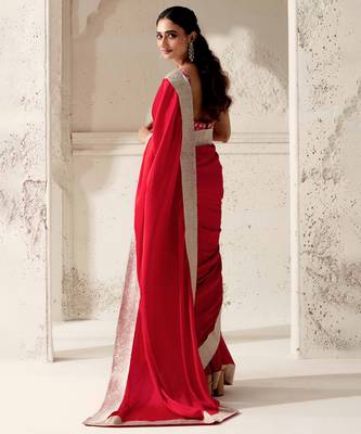 Red silk plain saree with gota Edging 5