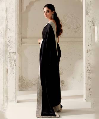 Black silk plain saree with gota Edging 4