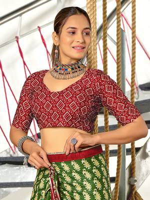 ready made green cotton saree with block print blouse 4